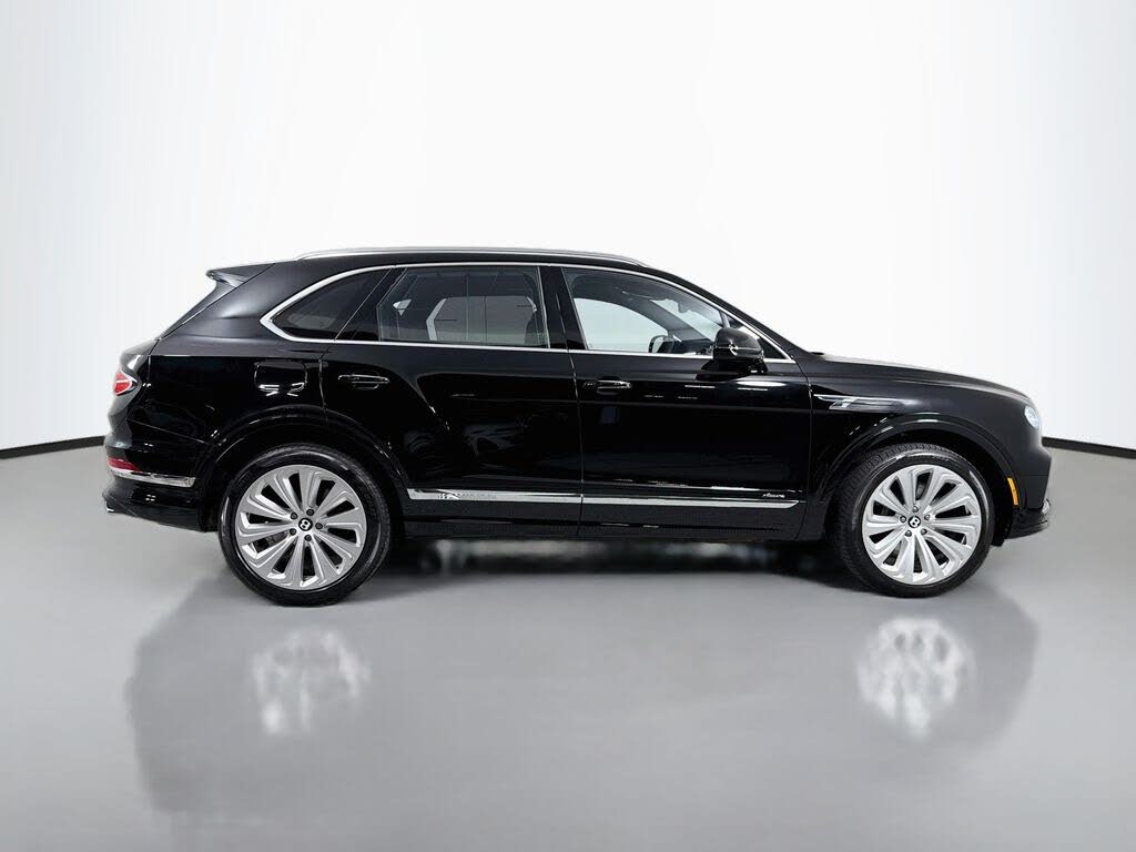 2023 Bentley Bentayga Azure V8 AWD photo 4