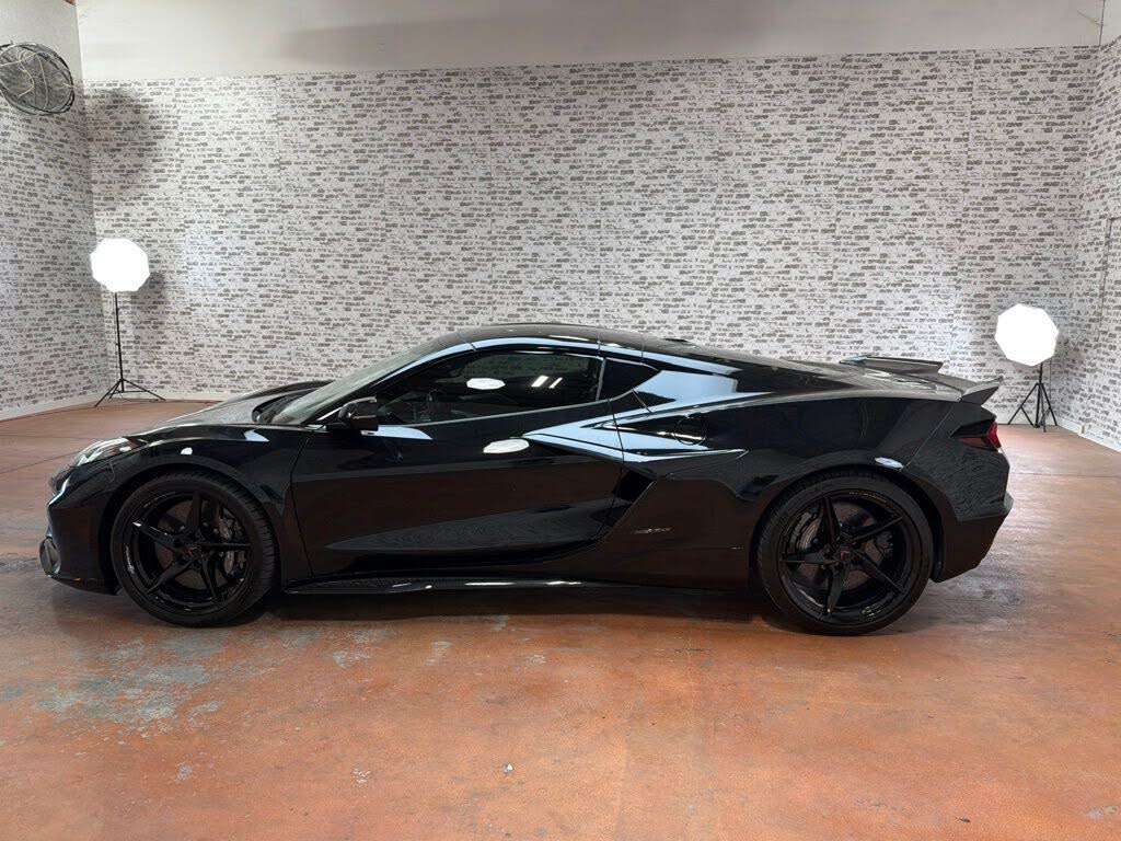 2025 Chevrolet Corvette Z06 3LZ Coupe RWD photo 4
