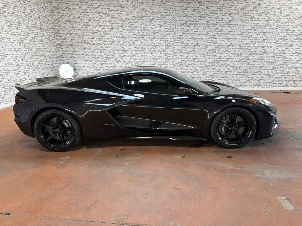 2025 Chevrolet Corvette Z06 3LZ Coupe RWD photo 8