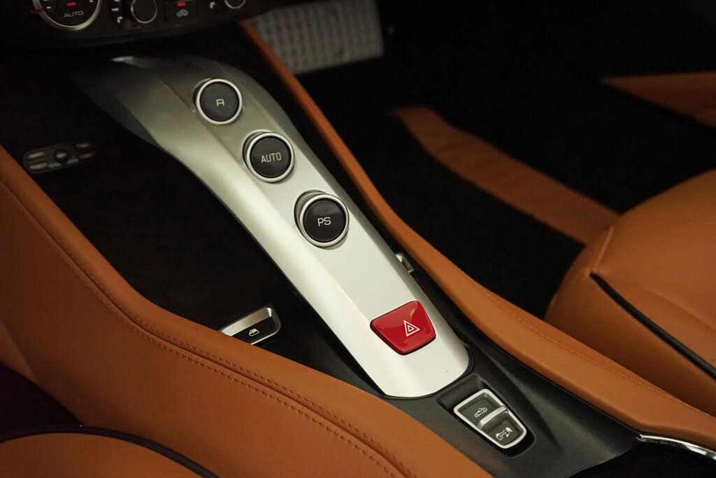 2016 Ferrari California T Roadster photo 16