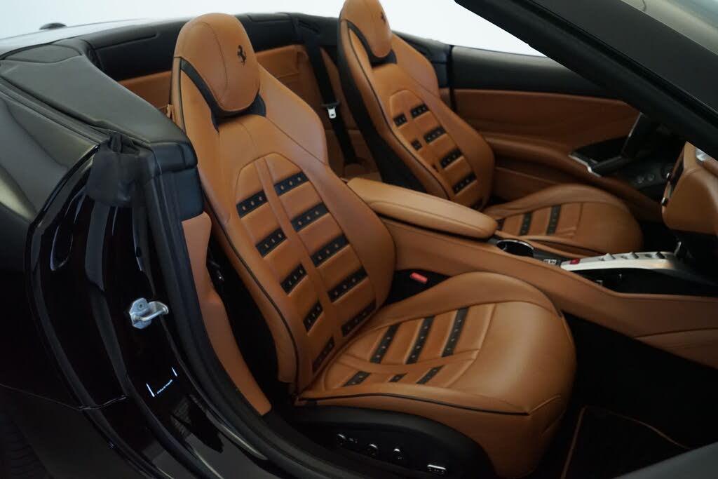 2016 Ferrari California T Roadster photo 9