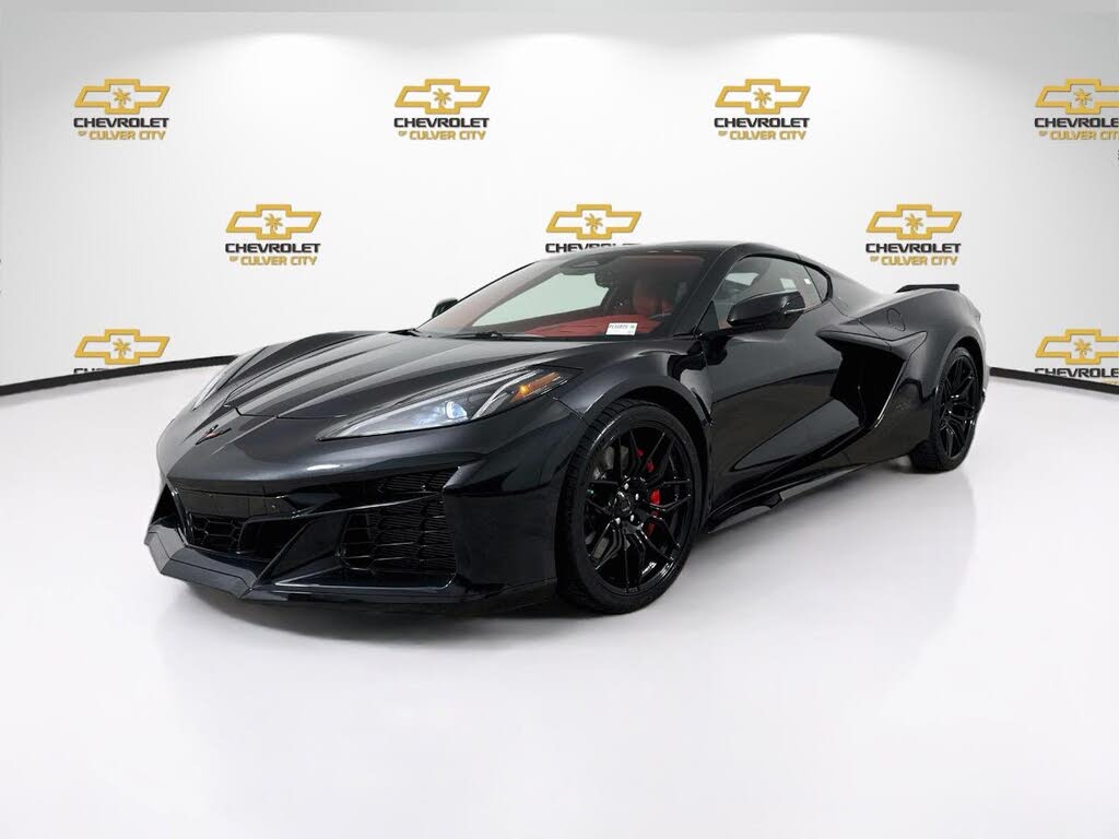 2024 Chevrolet Corvette Z06 3LZ Coupe RWD photo 3