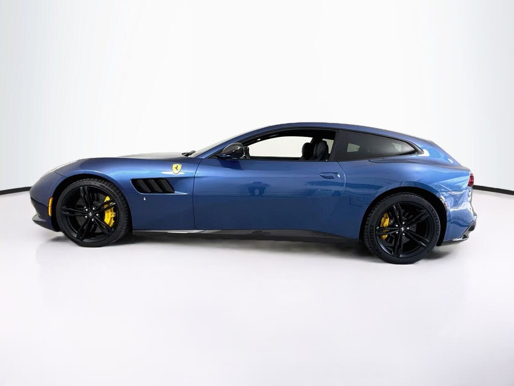 2017 Ferrari GTC4Lusso AWD photo 4