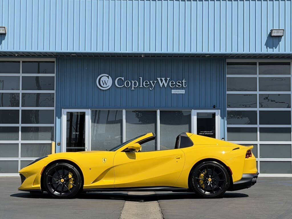 2023 Ferrari 812 GTS Convertible RWD