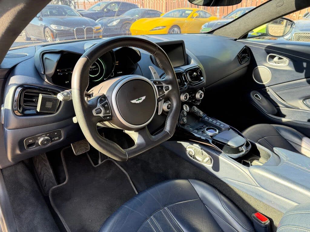 2020 Aston Martin Vantage RWD photo 12