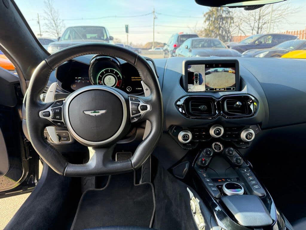 2020 Aston Martin Vantage RWD photo 16