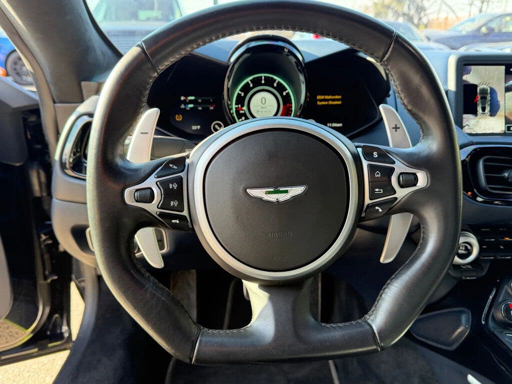 2020 Aston Martin Vantage RWD photo 17