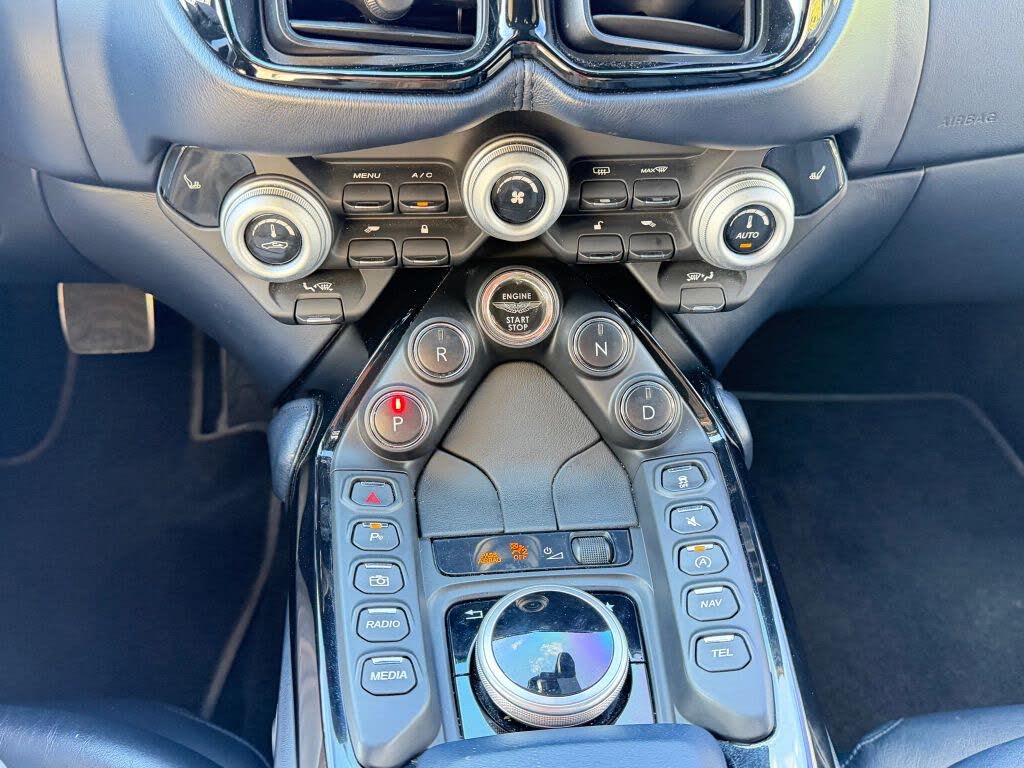 2020 Aston Martin Vantage RWD photo 20