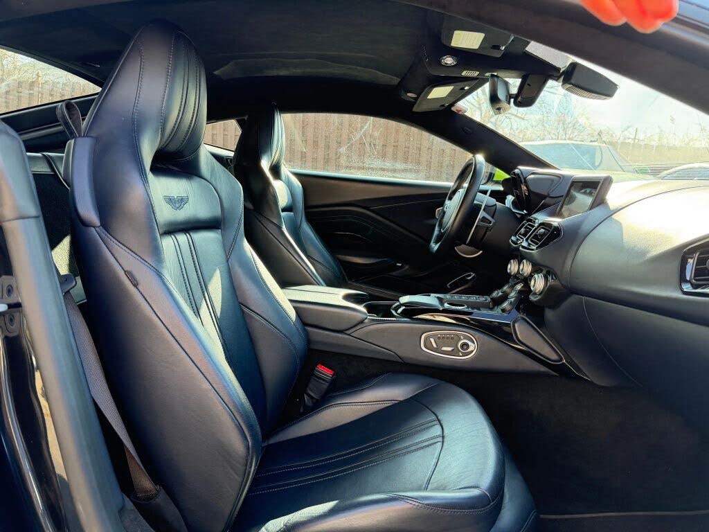 2020 Aston Martin Vantage RWD photo 22