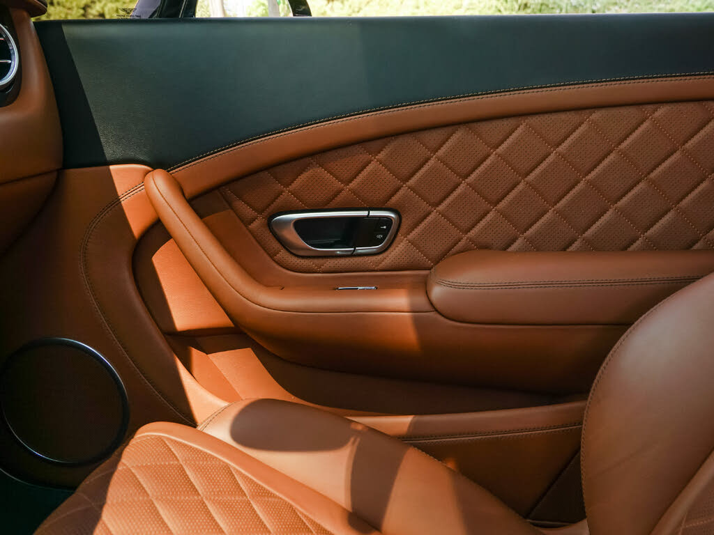 2017 Bentley Continental GT V8 S AWD photo 19