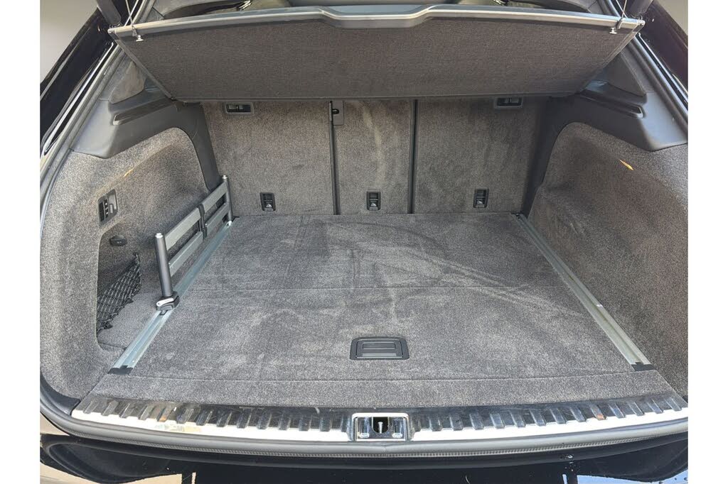 2025 Bentley Bentayga V8 AWD photo 19