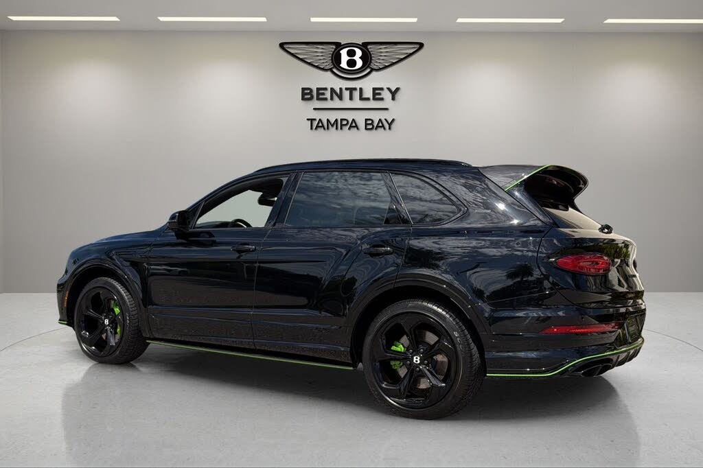 2025 Bentley Bentayga V8 AWD photo 3