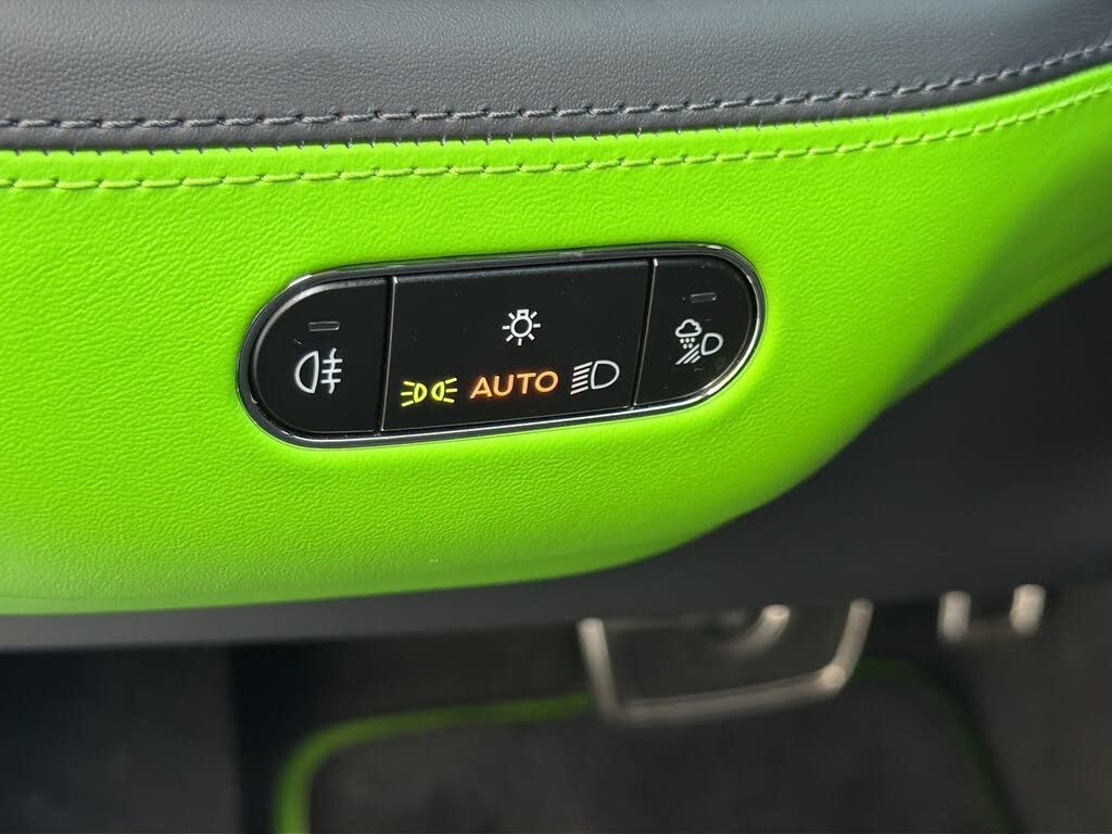 2025 Bentley Bentayga V8 AWD photo 22