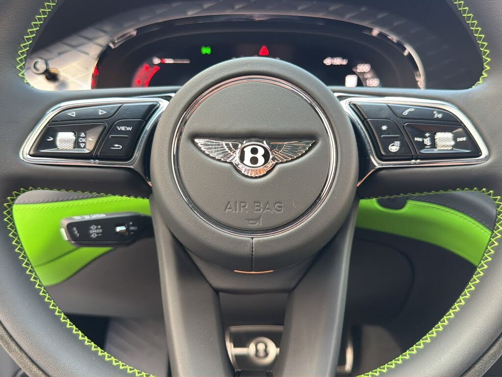 2025 Bentley Bentayga V8 AWD photo 23
