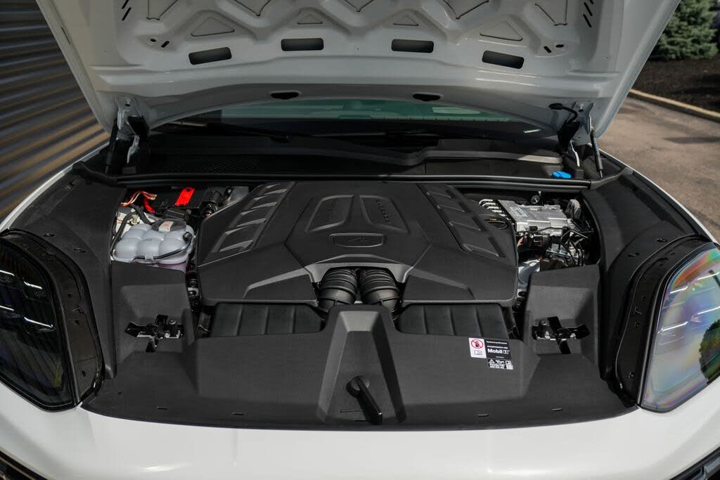 2026 Porsche Cayenne Coupe GTS AWD photo 13 of 24