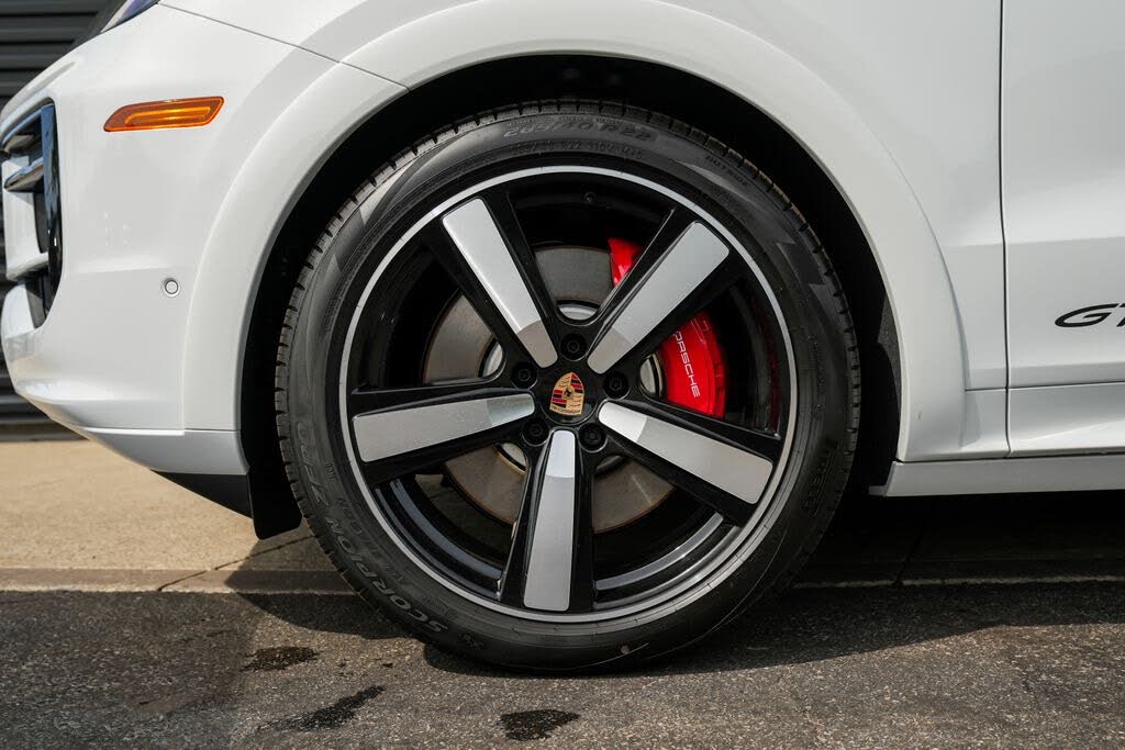 2026 Porsche Cayenne Coupe GTS AWD photo 10 of 24