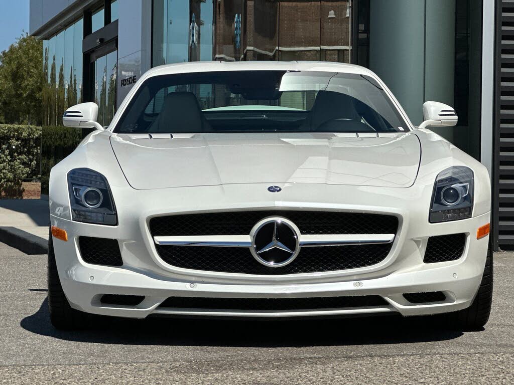 2011 Mercedes-Benz SLS AMG photo 11