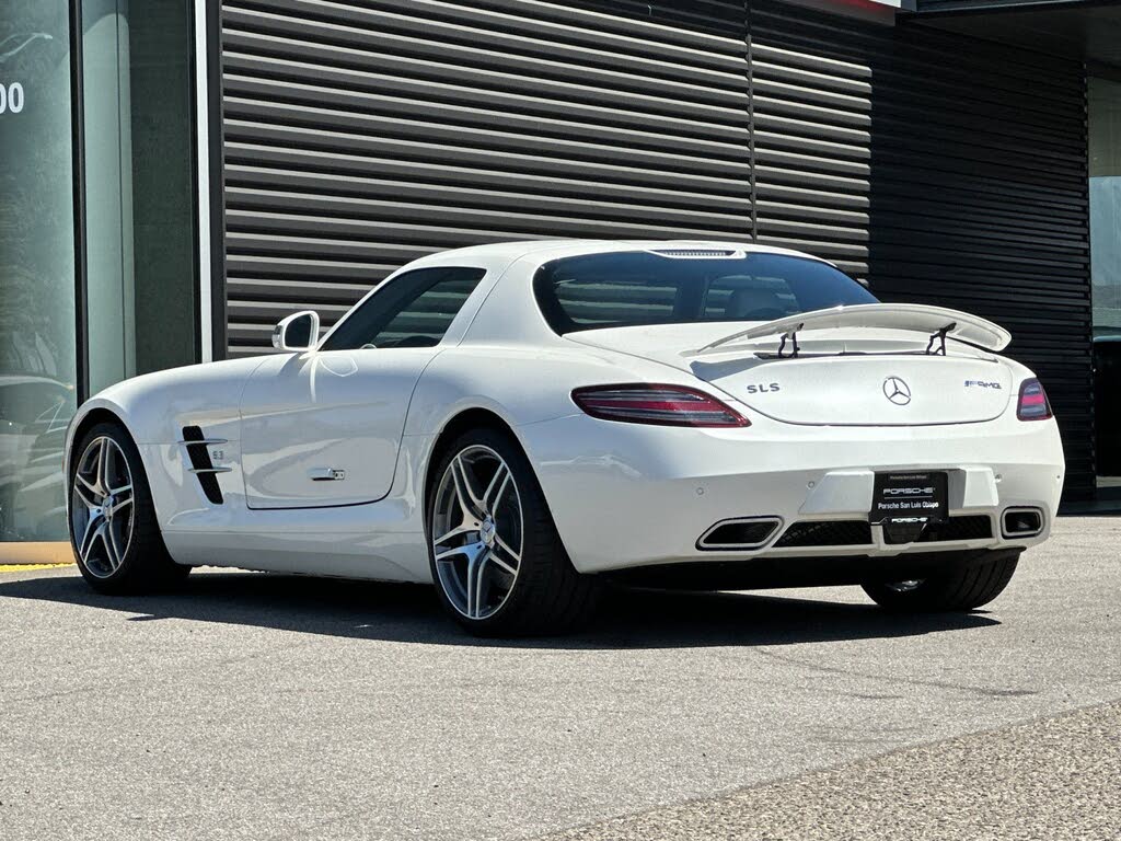 2011 Mercedes-Benz SLS AMG photo 3