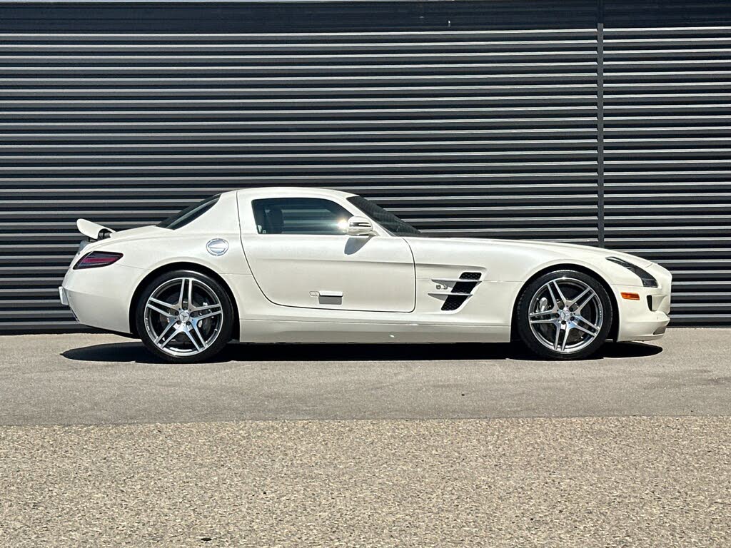 2011 Mercedes-Benz SLS AMG photo 9