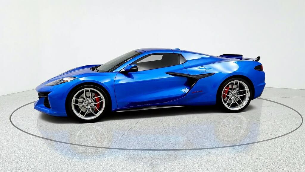 2024 Chevrolet Corvette Z06 2LZ Convertible RWD photo 2
