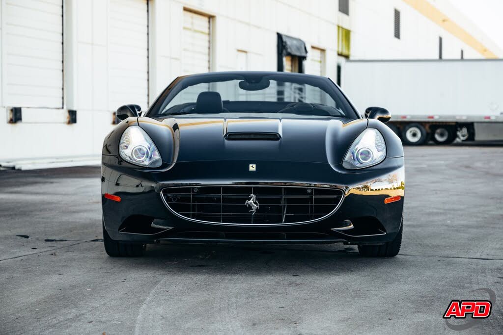 2014 Ferrari California Roadster photo 15