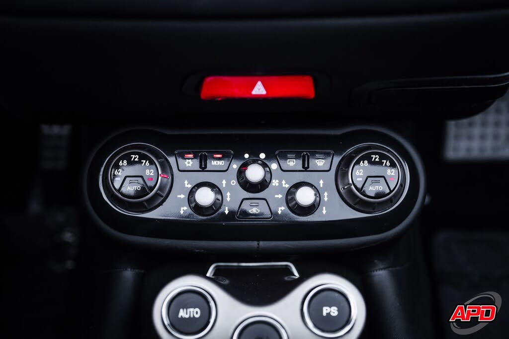 2014 Ferrari California Roadster photo 16