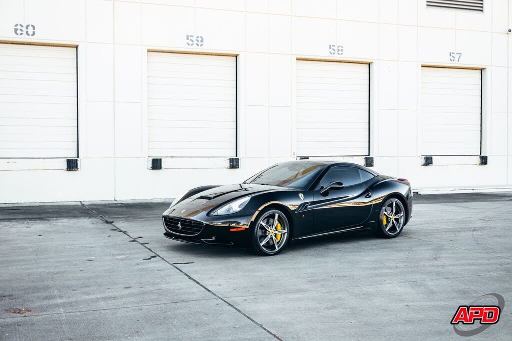 2014 Ferrari California Roadster photo 19