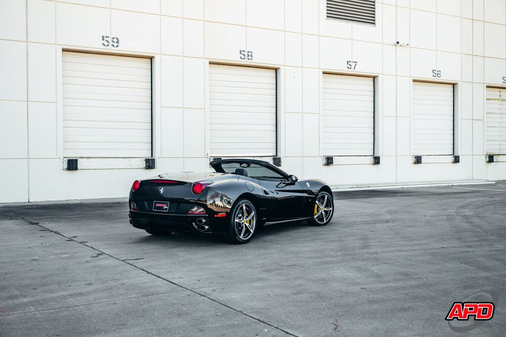 2014 Ferrari California Roadster photo 21