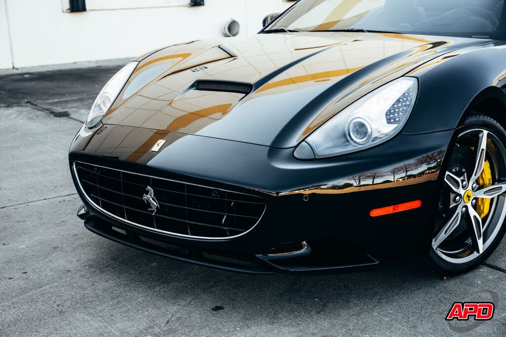 2014 Ferrari California Roadster photo 23