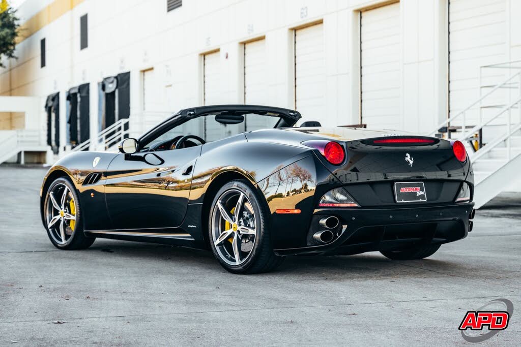 2014 Ferrari California Roadster photo 10