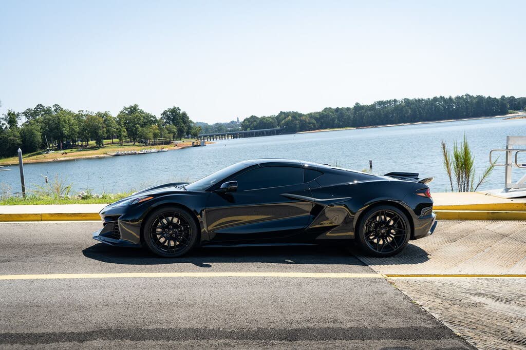 2023 Chevrolet Corvette Z06 3LZ Coupe RWD photo 11
