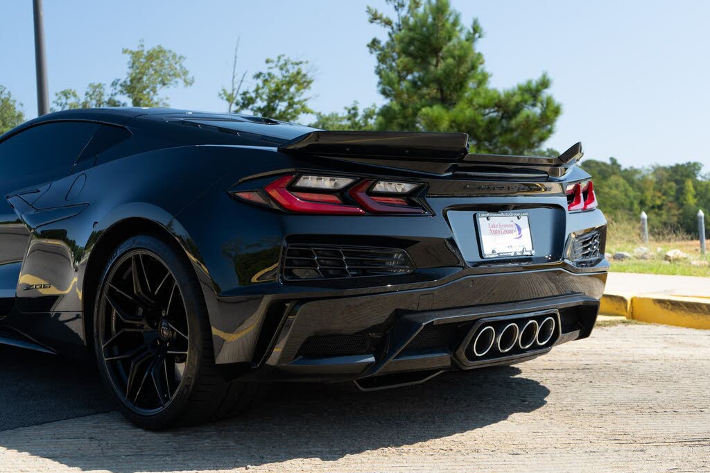 2023 Chevrolet Corvette Z06 3LZ Coupe RWD photo 13