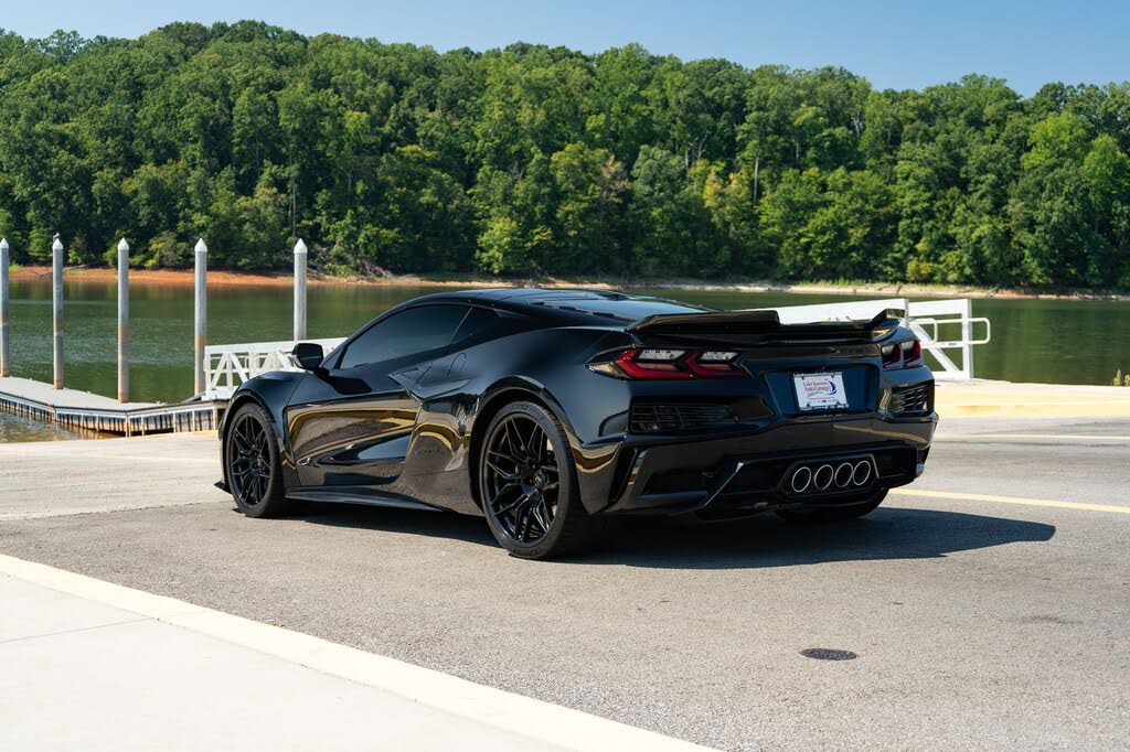 2023 Chevrolet Corvette Z06 3LZ Coupe RWD photo 16