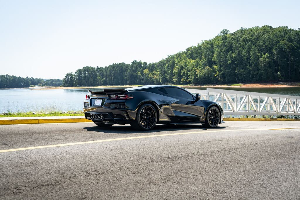 2023 Chevrolet Corvette Z06 3LZ Coupe RWD photo 21
