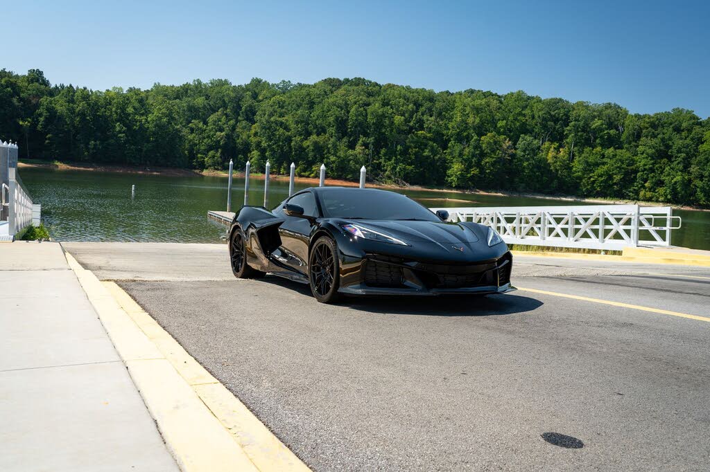 2023 Chevrolet Corvette Z06 3LZ Coupe RWD photo 4