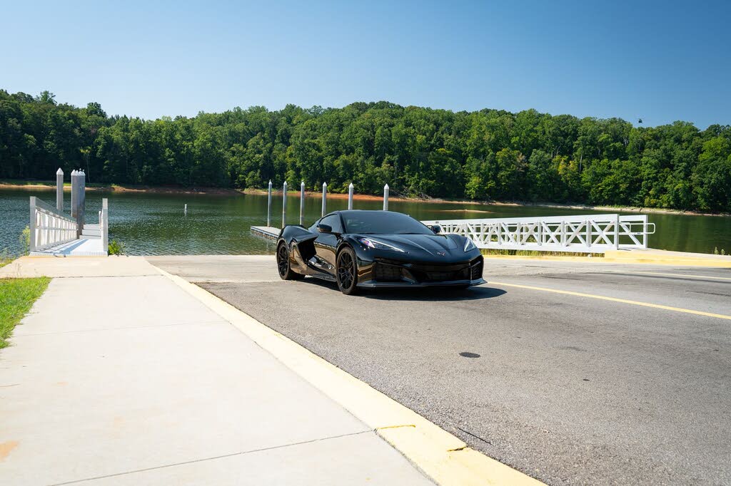 2023 Chevrolet Corvette Z06 3LZ Coupe RWD photo 6