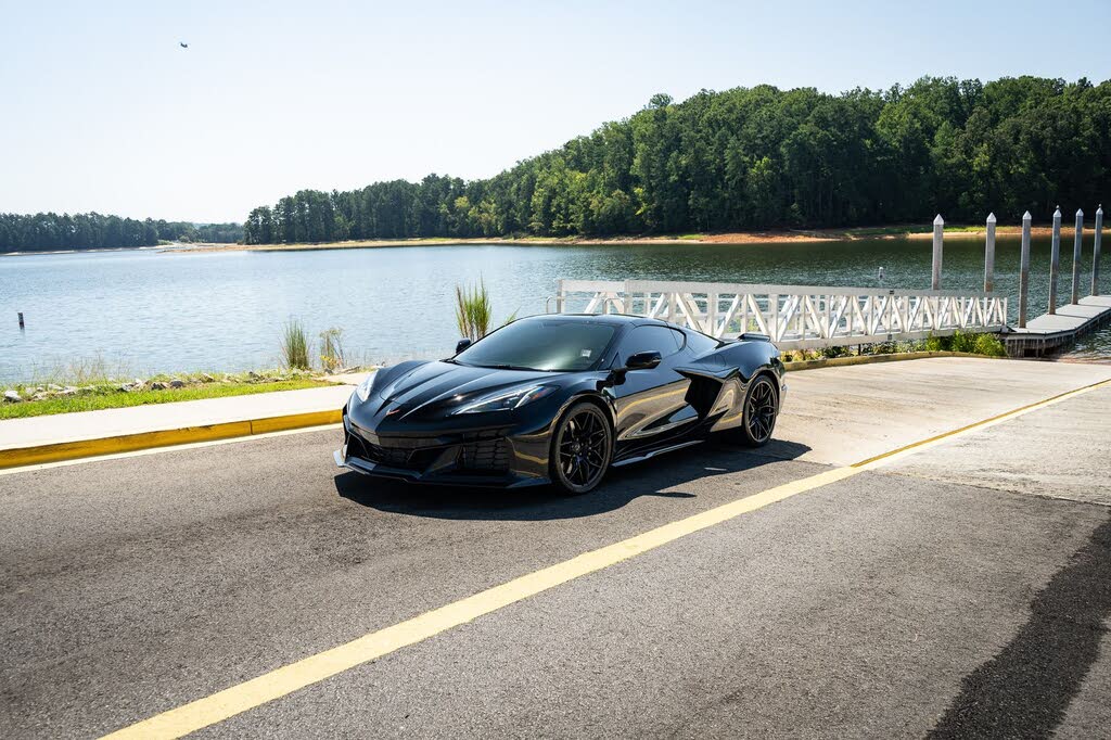 2023 Chevrolet Corvette Z06 3LZ Coupe RWD photo 8