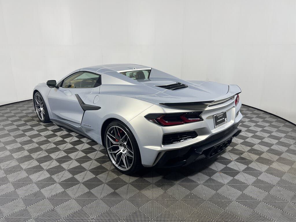 2023 Chevrolet Corvette Z06 3LZ Convertible RWD photo 3
