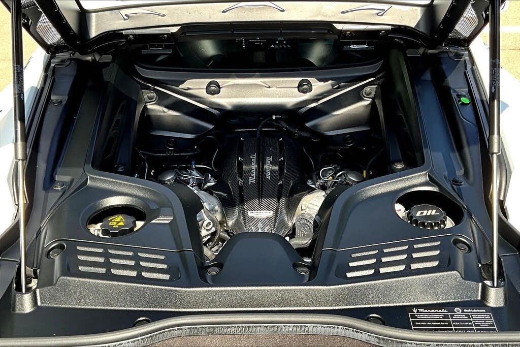 2025 Maserati MC20 RWD photo 10