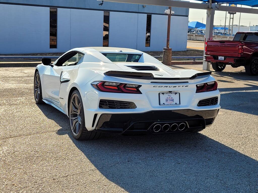 2024 Chevrolet Corvette Z06 3LZ Convertible RWD photo 3