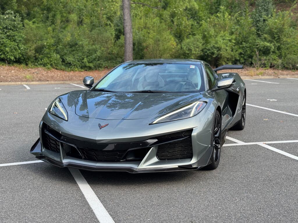 2023 Chevrolet Corvette Z06 3LZ Convertible RWD photo 3