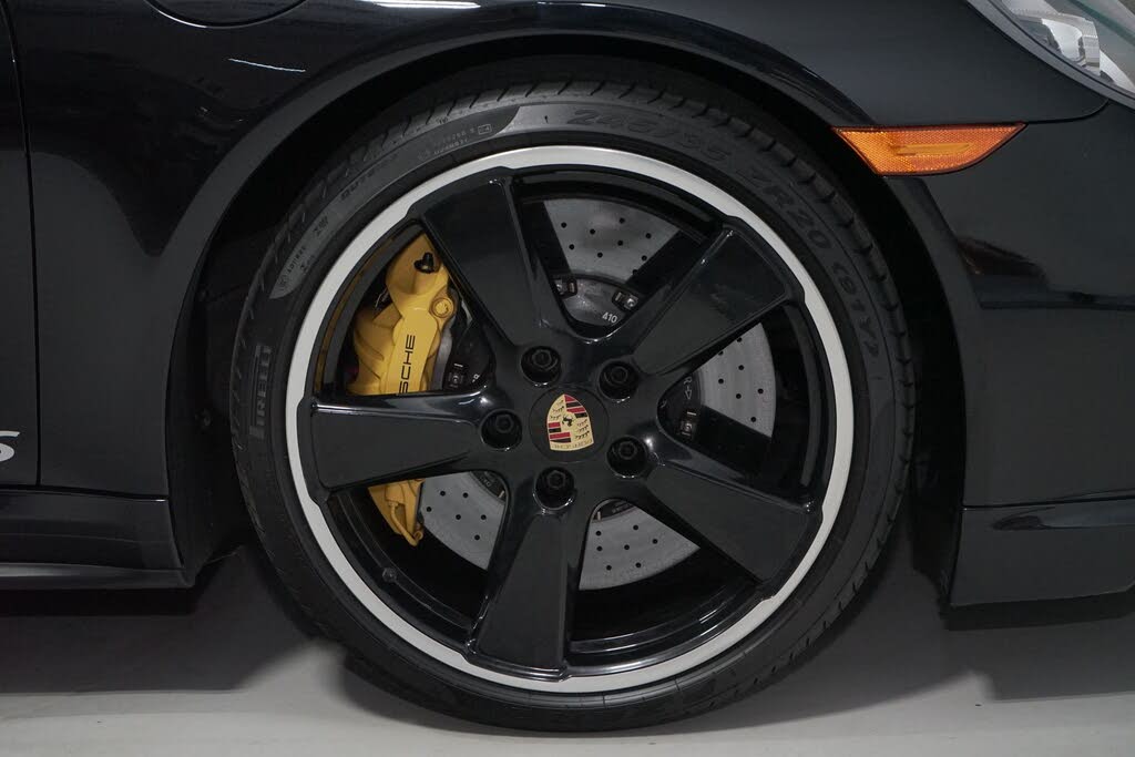 2016 Porsche 911 Turbo S Coupe AWD photo 23 of 24