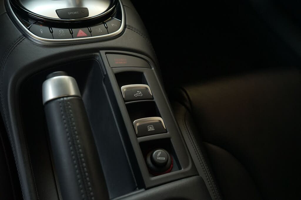 2015 Audi R8 quattro V10 Spyder AWD photo 12 of 21