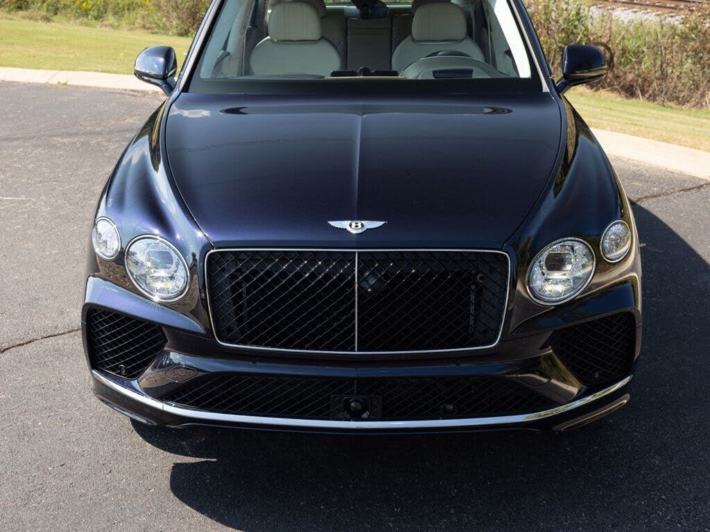 2025 Bentley Bentayga V8 AWD photo 17
