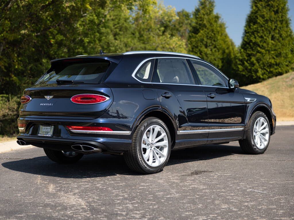 2025 Bentley Bentayga V8 AWD photo 3