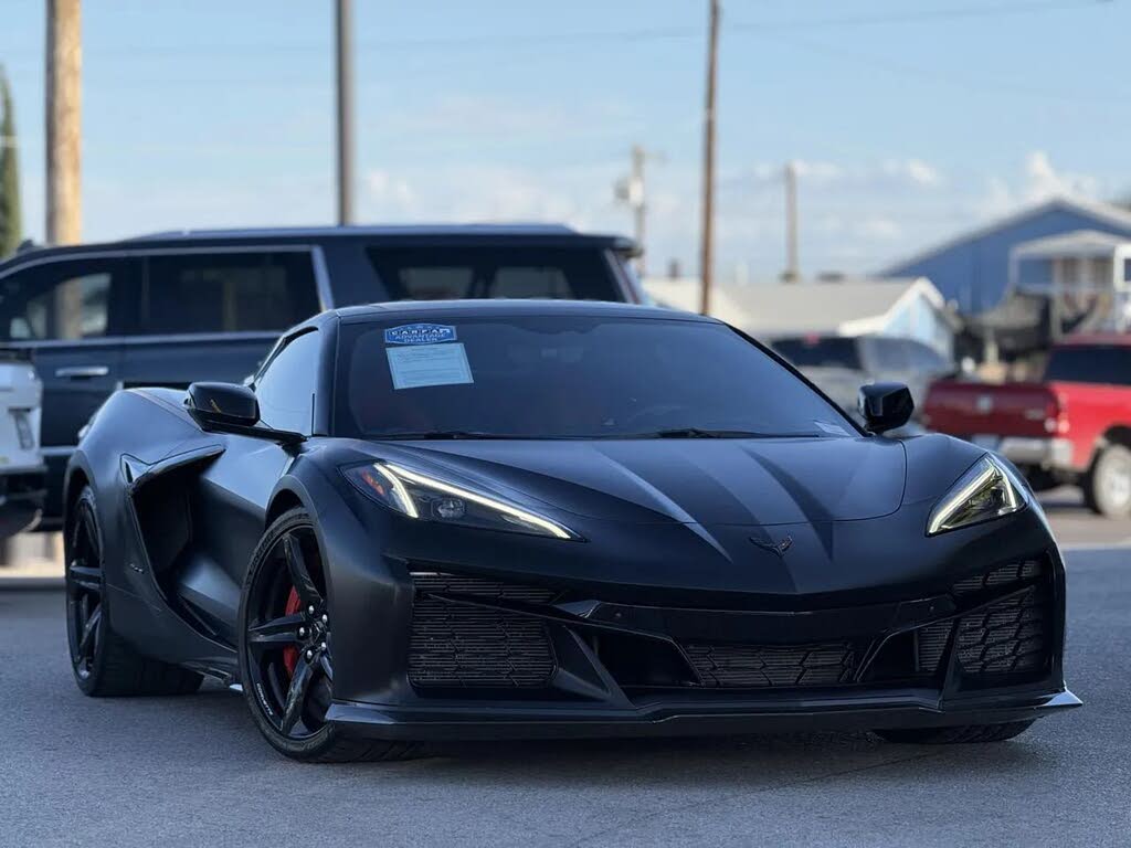 2023 Chevrolet Corvette Z06 3LZ Convertible RWD photo 2