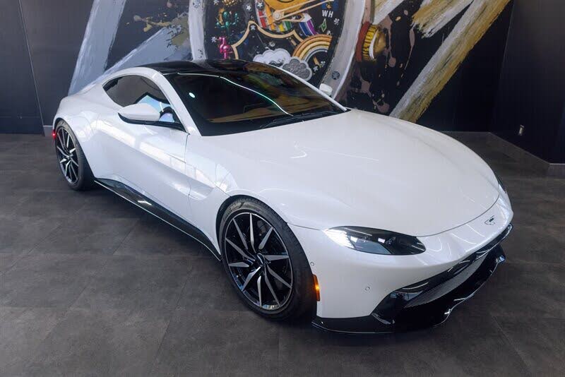2019 Aston Martin Vantage RWD photo 7