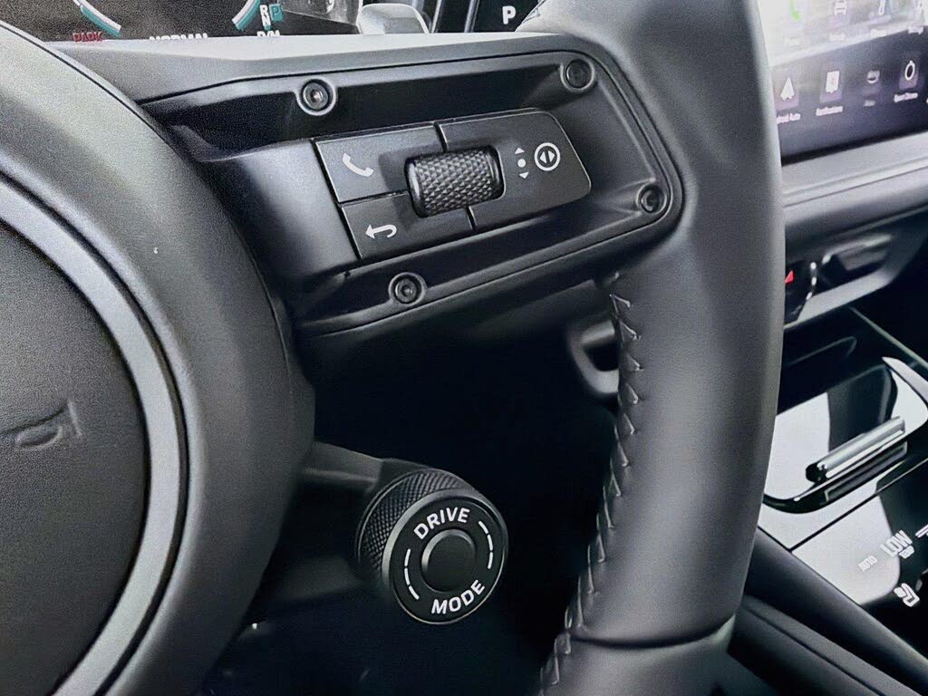 2026 Porsche Cayenne Coupe GTS AWD photo 13 of 24