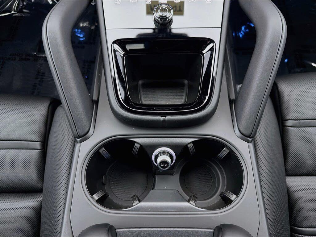 2026 Porsche Cayenne Coupe GTS AWD photo 22 of 24