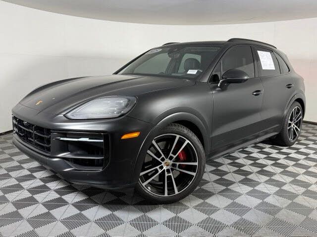 2025 Porsche Cayenne GTS AWD